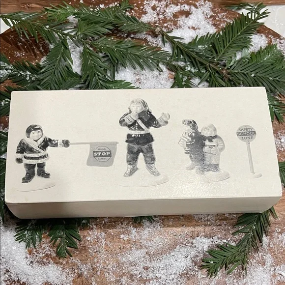NIB Dept 56 Snow Village Safety Patrol Figurines Set Of 4 Retired And Vintage - Picture 8 of 8